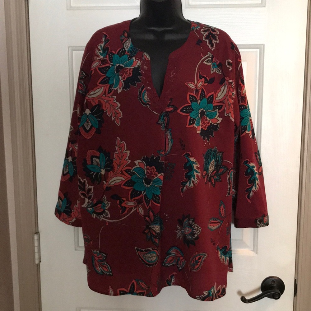 Women’s Van Heusen loose fitting top